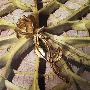 Rose pin